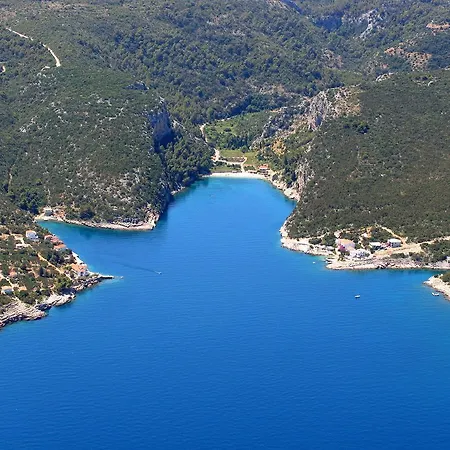 Guest house Double Uvala Pokrivenik 2069g 3*